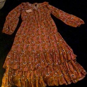 Size M (8-10) Universal Thread Boho Ruffle Dress